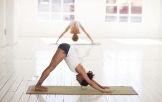 Los beneficios del yoga en la postura corporal