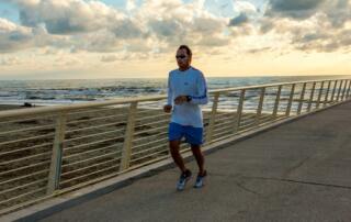 ¿Vacaciones en la playa? ¡Sigue entrenando! Ejercicios para hacer en la playa