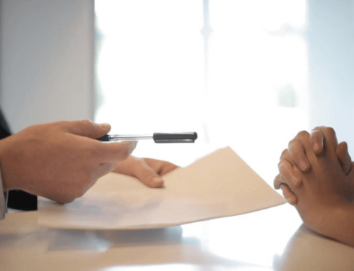 ¿Cuál es la edad máxima para contratar un seguro de salud?
